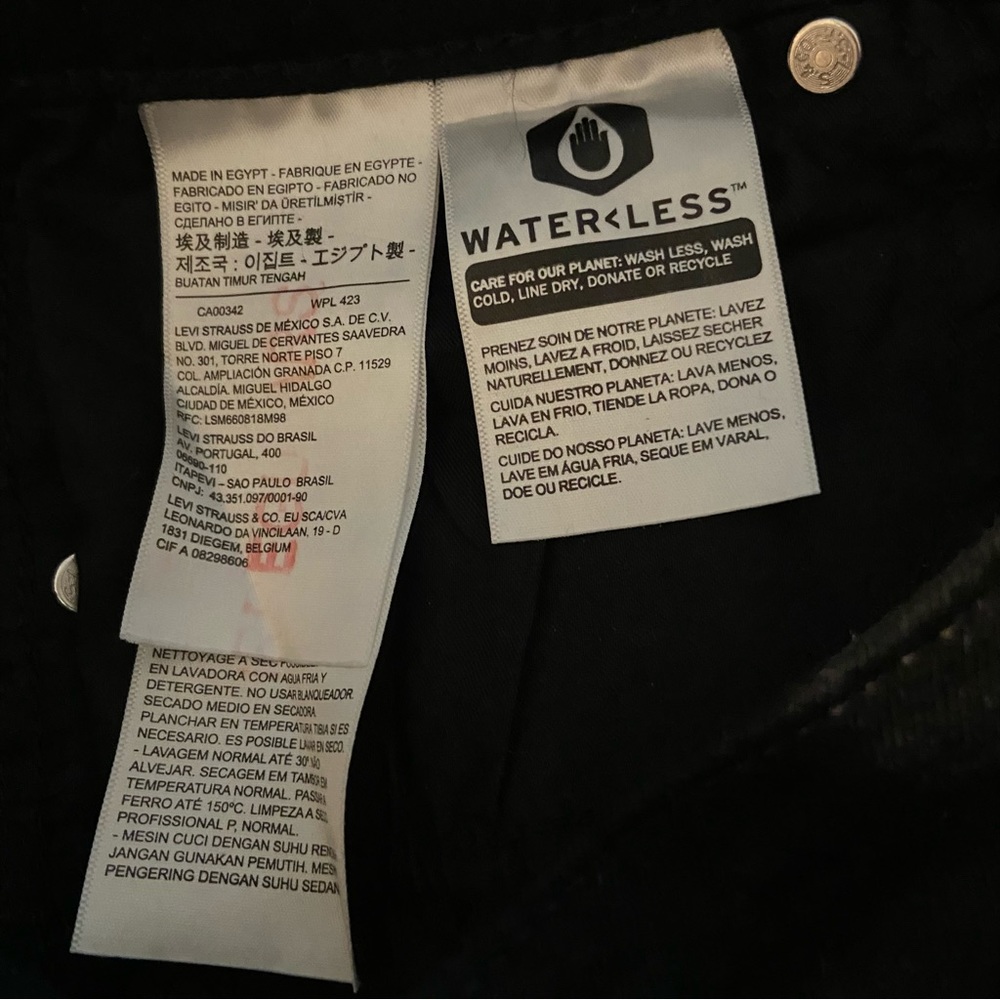 Levi’s 725 High Rise Bootcut Jeans - Picture 8 of 9